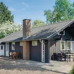 Three-bedroom In Sydals Feriehus *