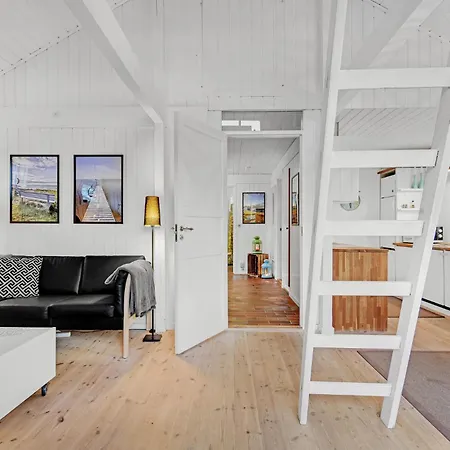 Three-bedroom In Sydals Feriehus