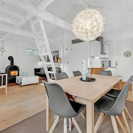 Three-bedroom In Sydals Feriehus Skovbyballe