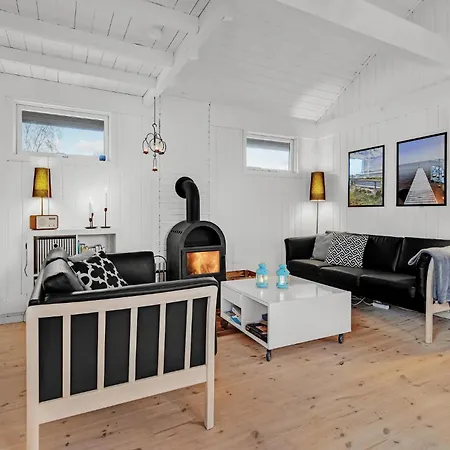 3 Bedroom Cozy In Sydals *
